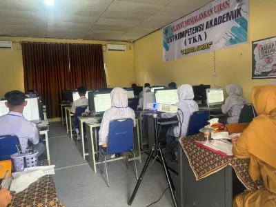 574552988_1990676255116788_1788800599575794131_n